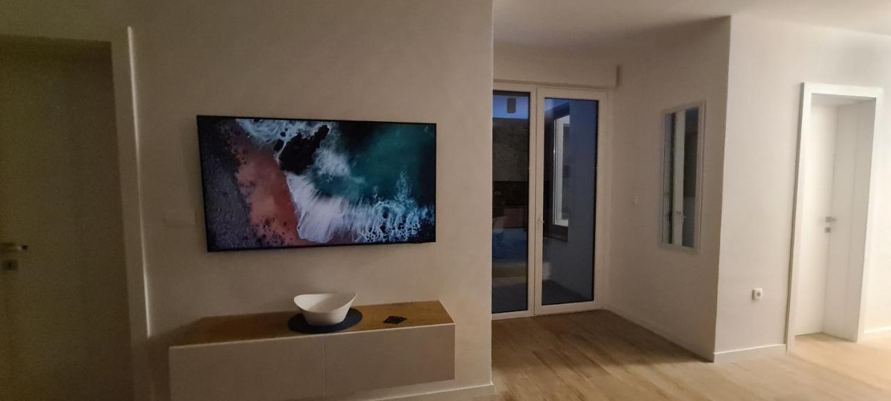 Apartman Marcelina 1 With Private Pool Τρογκίρ Εξωτερικό φωτογραφία