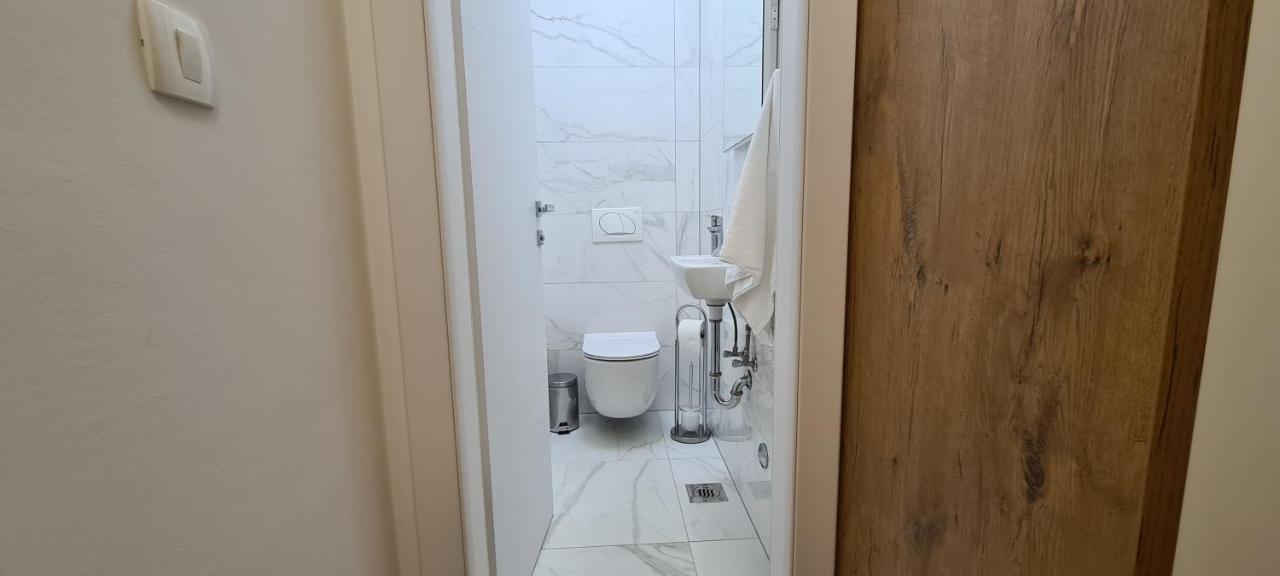 Apartman Marcelina 1 With Private Pool Τρογκίρ Εξωτερικό φωτογραφία
