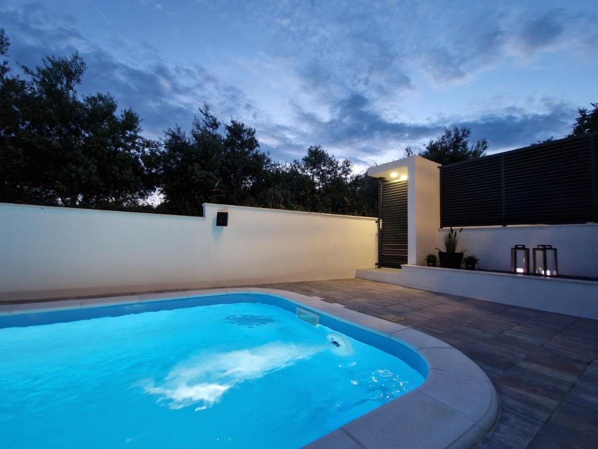 Apartman Marcelina 1 With Private Pool Τρογκίρ Εξωτερικό φωτογραφία