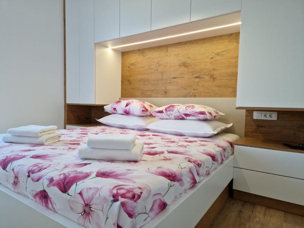 Apartman Marcelina 1 With Private Pool Τρογκίρ Εξωτερικό φωτογραφία