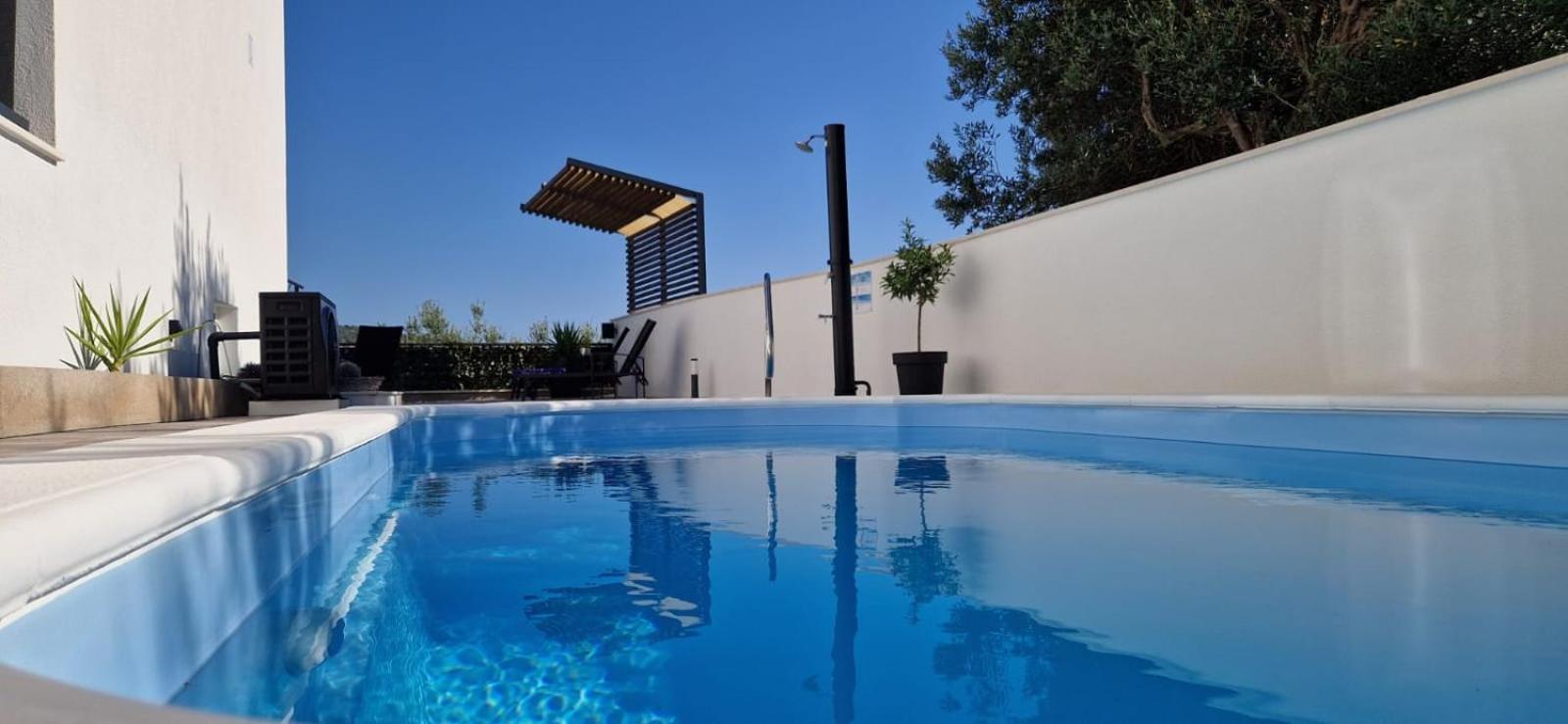 Apartman Marcelina 1 With Private Pool Τρογκίρ Εξωτερικό φωτογραφία
